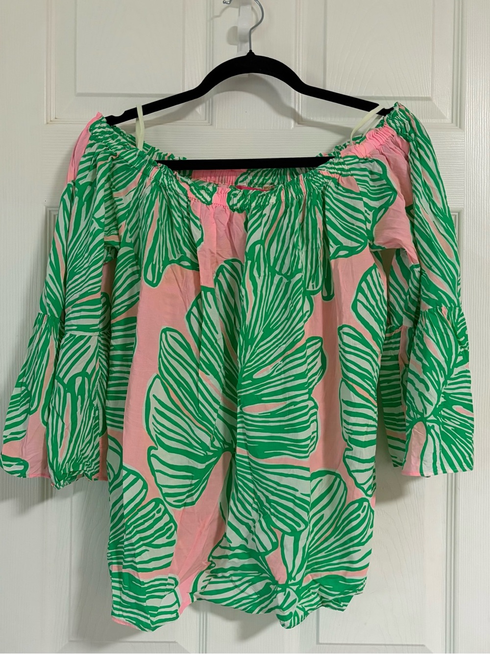 Lilly Pulitzer Nevie off shoulder Pink Tunic with Green Leaf Print - Picture 1 of 4